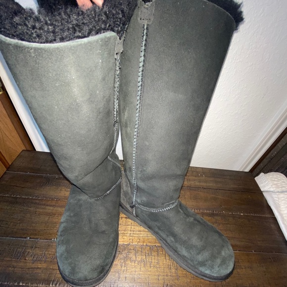 UGG Bailey Button triplet tall boot - Picture 6 of 6